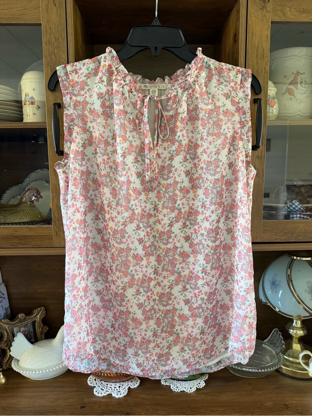 Eliane Rose Floral Ruffle Keyhole Neck Blouse Medium Cottagecore Prairie Top